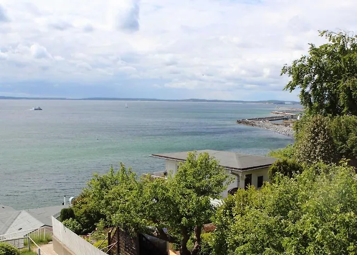 Villa Seeblick 307 *